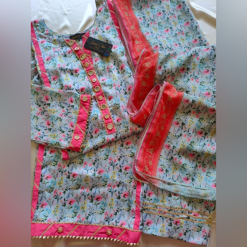 Pakistani non branded floral 3 piece silk suit
